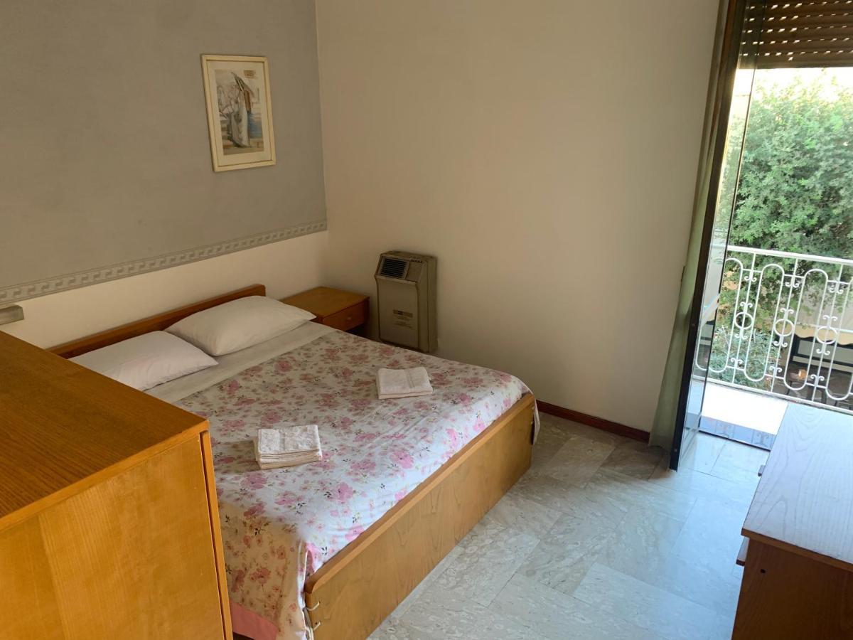 Hotel Apollo Помпей Екстериор снимка