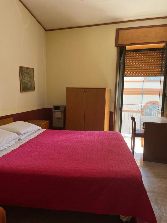 Hotel Apollo Помпей Екстериор снимка